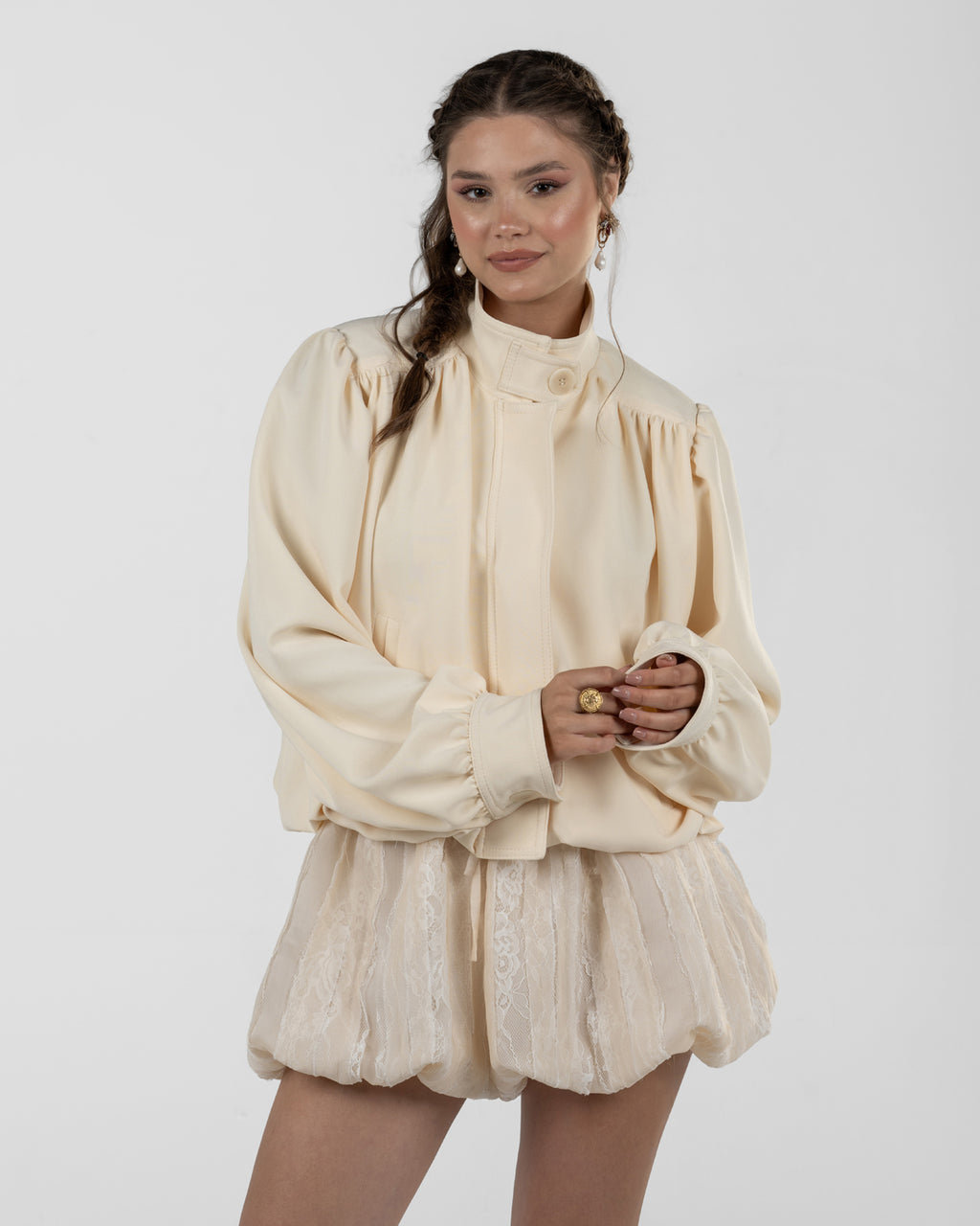 Refined Off-White Balloon Turtleneck Jacket
