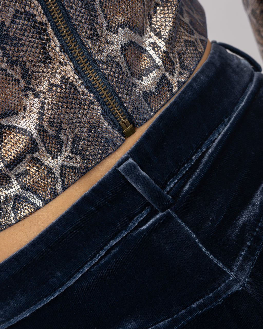 Serpent-Effect Top