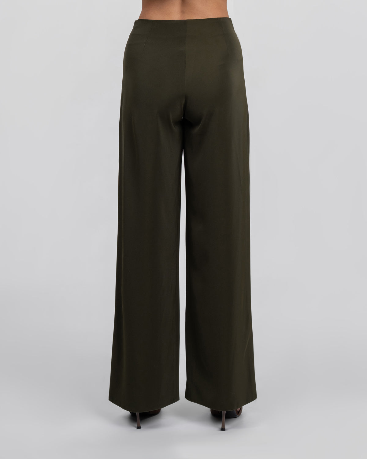 Luxurious olive crepe trousers